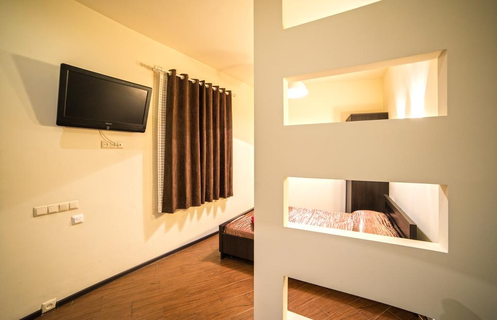 Apartment On Rappoporta 7B - 2 Lviv Eksteriør bilde